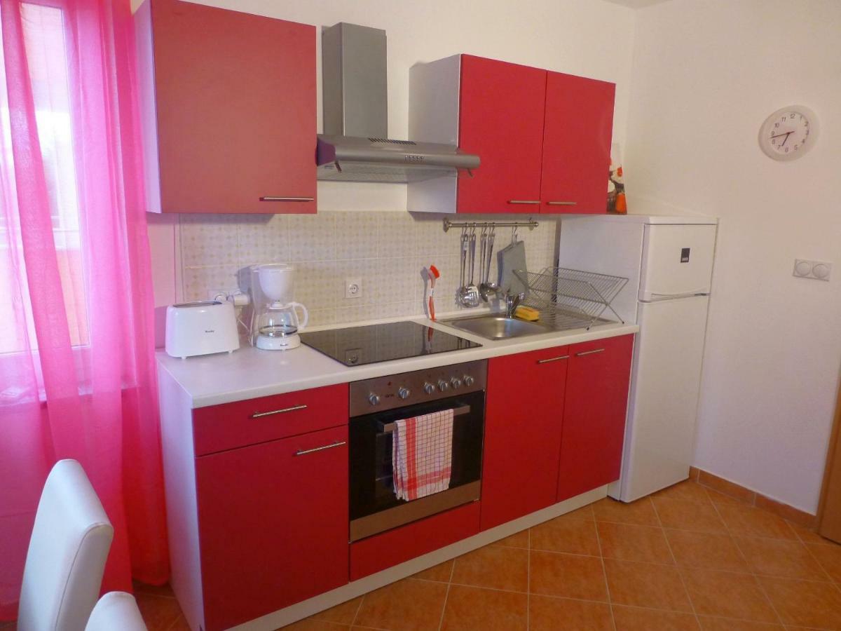 Apartments Kvesic Šilo Dış mekan fotoğraf